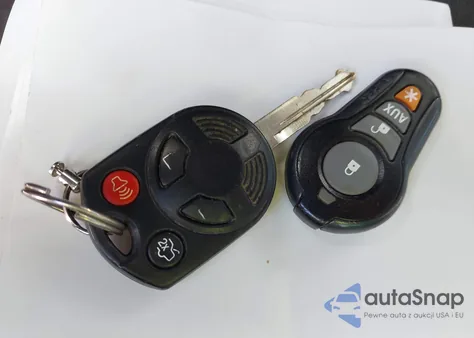 2010 Mercury Milan из США, поврежденный, VIN 3MEHM0HA0AR613174